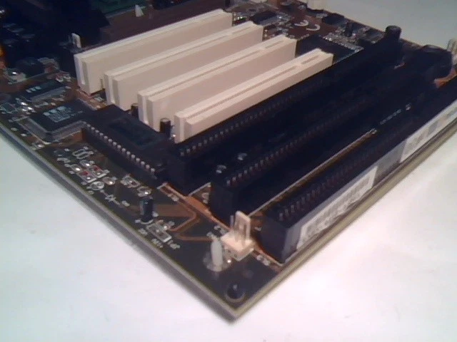 Pentium Motherboard Slot1 RedFox LX-6XP2 Rev:B2 LX6X P3 Intel 371EB ITE IT8679F - image 3