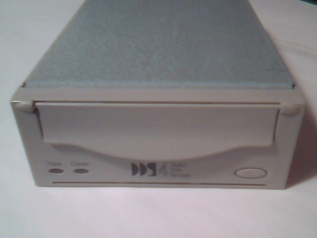 SCSI DAT Tape Drive HP C5683-60026 DDS4 40GB LVD/SE